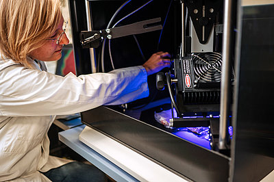 Fluoreszenzspektroskopie zur Bestimmung von Frischeparametern (Foto: Gutjahr/ATB)