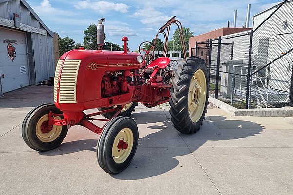 One of the first tractors on the tractor test track (Sturm, ATB)