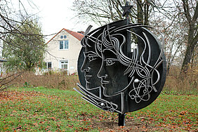 Sculpture by Werner Nerlich on the ATB campus (Photo: Foltan/ATB)