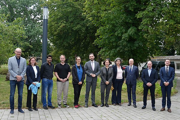 Gruppenbild der Delegation mit den ATB-Wissenschaftlern.