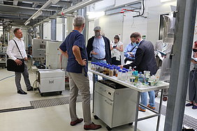 Dr. Joachim Venus im Gespräch zu den Potenzialen der stofflichen Reststoffnutzung für eine bioökonomische Wertschöpfung (Foto: Foltan/ATB)