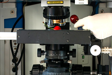 Laser-induced measurement of spatial backscatter profiles in Vis/NIR on fruits (Photo: Grimm/ATB)