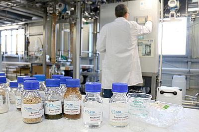 ATB operates a unique pilot plant for the production of biobased chemicals based on organic raw materials and residues (Photo: Foltan/ATB)